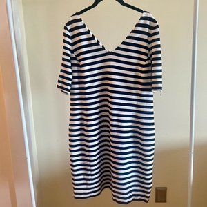 Banana Republic Dress Womens 12 Black White Stripe Summer Knit